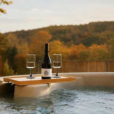 Wowcabin - *